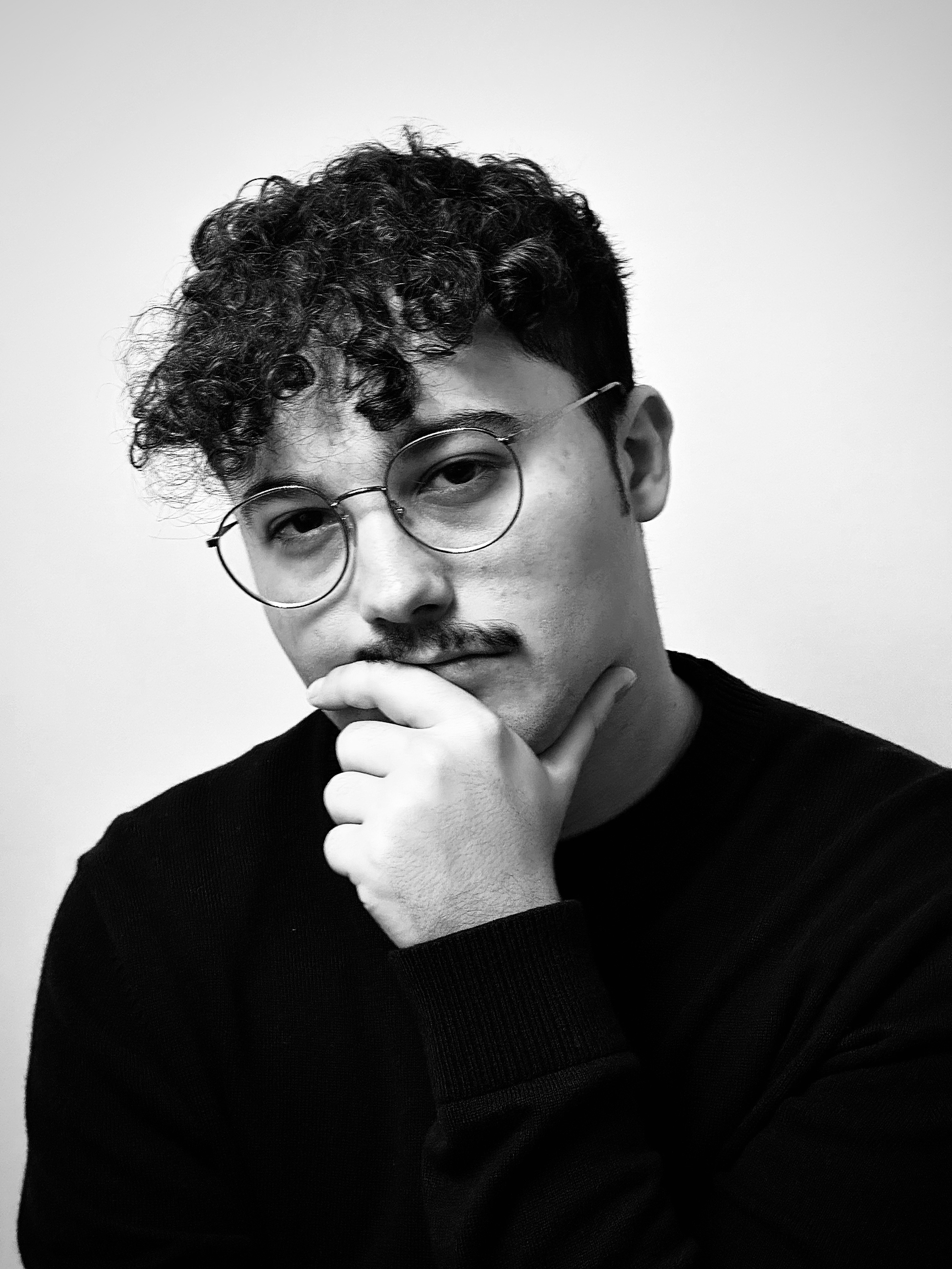 Retrato de Nacho, cofundador de Golden Era